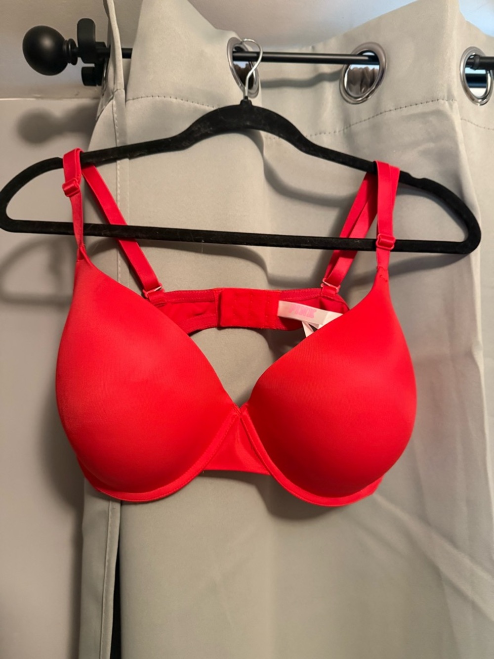 PINK Victoria's Secret Red Smooth T-Shirt Bra